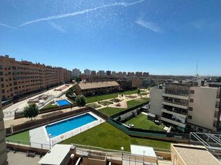 Appartamento in Parla Este. Globalpiso las aguilas vende piso exterior seminuevo,  en parla
