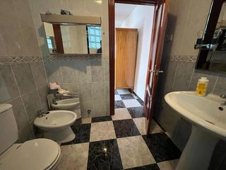 Casa  Iglesia. Globalpiso las águilas vende casa en huesa, de sótano, bajo y 1o