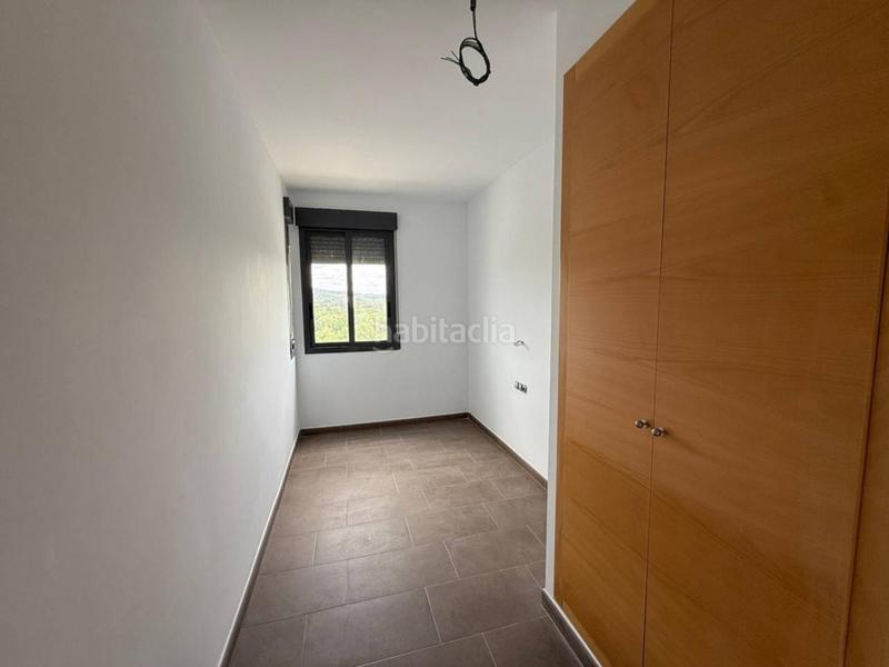 Foto 60d559ff-c4ea-445e-8d98-53e9c3dfcfcb. House with parking in Onda