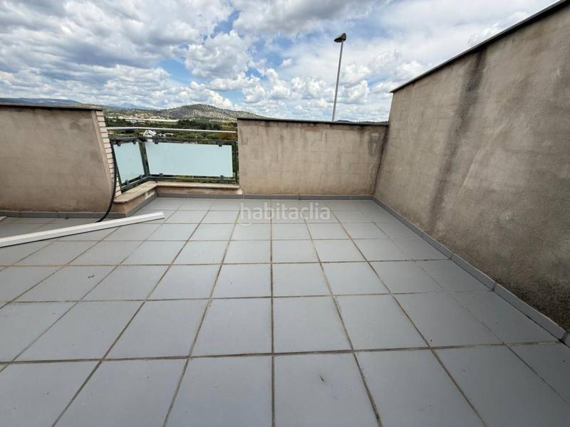 Foto d56f1090-3c57-45b0-a921-896fae2c6116. House with parking in Onda