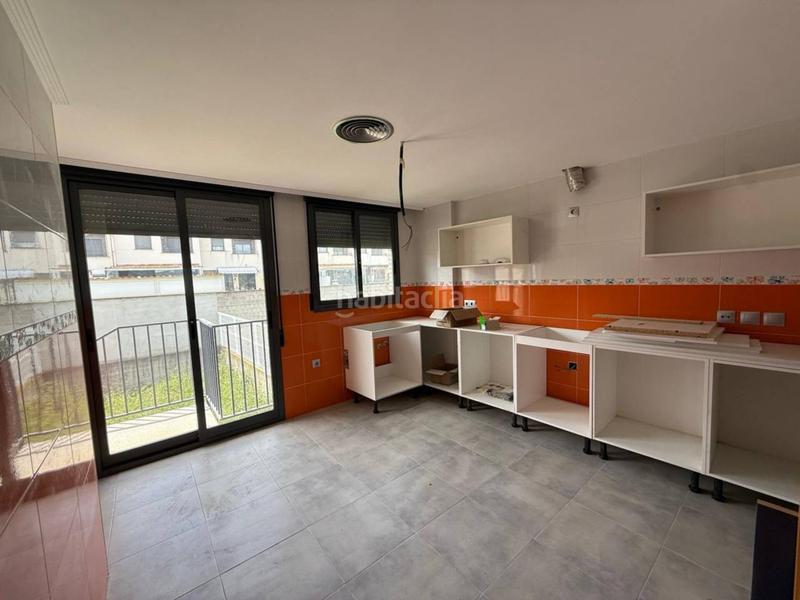 Foto f0e6dc7d-efe6-430b-8f3f-820c2c3dc3c7. House with parking in Onda