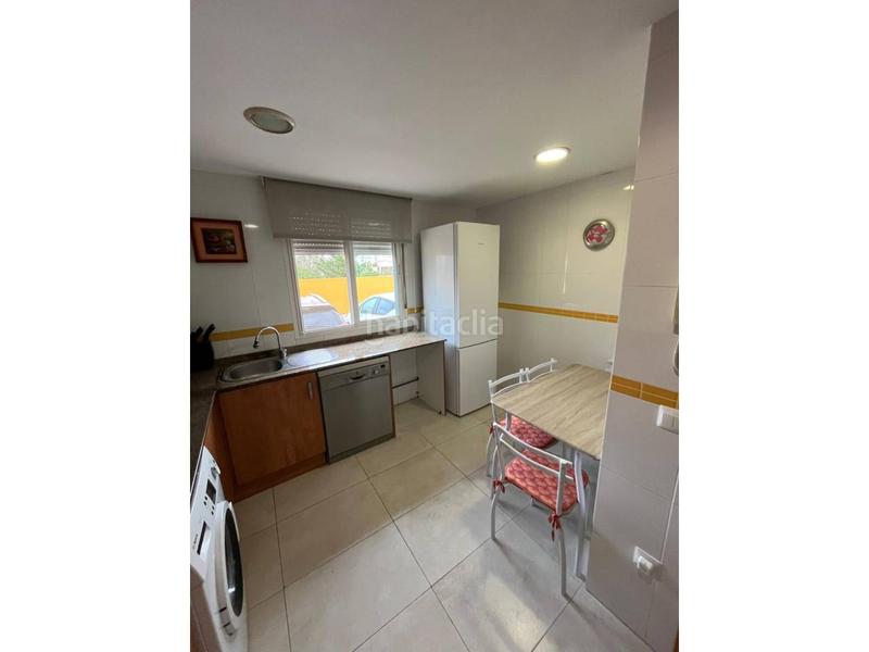 Foto f25280c4-79e6-4635-84bc-1092dcc5fcf0. Reihenhaus mit parking pool in Playa-Ben Afeli Almazora / Almassora