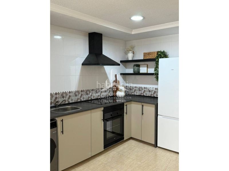 Foto 5369edc1-7556-4309-8d73-6db8a7a439aa. Rent flat in Centro Oropesa del Mar