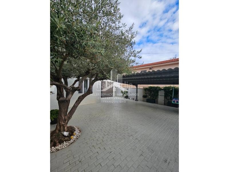 Foto 4c281b3a-91f9-4bdf-b555-01c42e92e7de. Chalet la villa de tus sueños te espera! lujo, doble altura y piscina privada en almazora en Almazora / Almassora