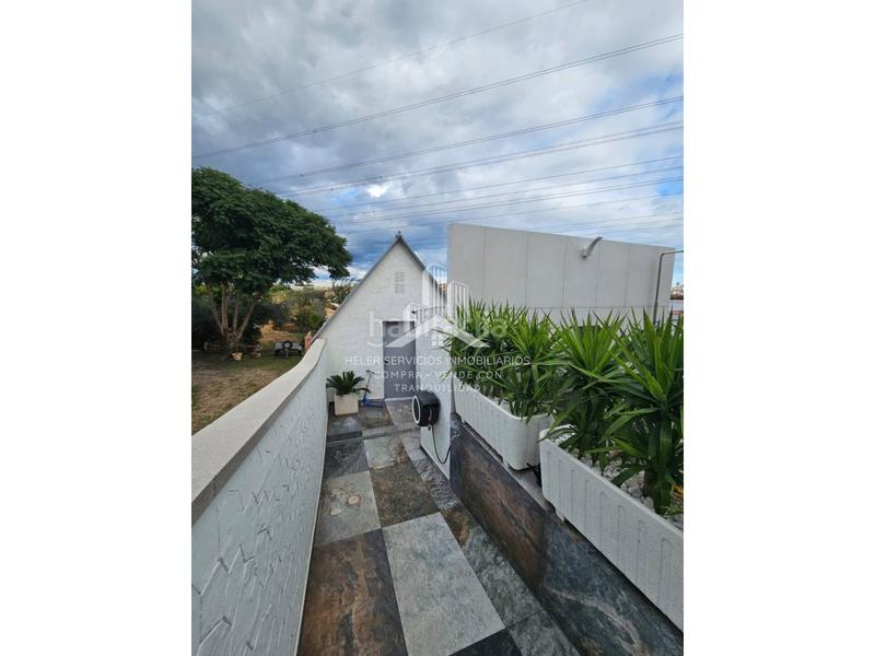 Foto a6b48d44-c605-417e-b758-95812b96fd4f. Chalet la villa de tus sueños te espera! lujo, doble altura y piscina privada en almazora en Almazora / Almassora