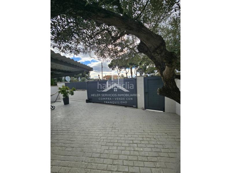 Foto f0ec19ff-602c-4c74-928f-0670ec1c0110. Chalet la villa de tus sueños te espera! lujo, doble altura y piscina privada en almazora en Almazora / Almassora