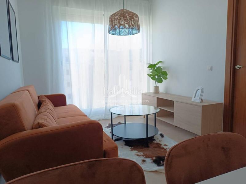 Foto 28fb0fa6-17bc-489f-b518-accbf581b373. Pis a maría cases 19 a Onda