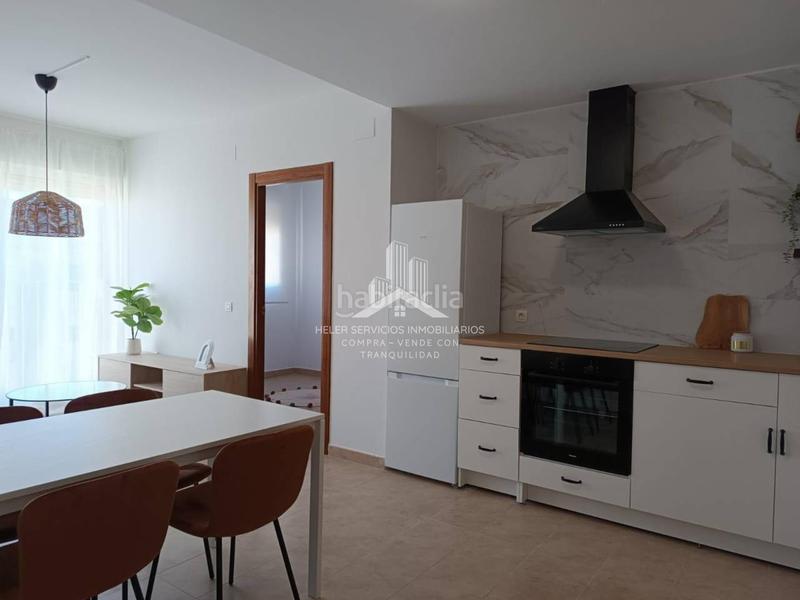 Foto 4ffaa4c3-d4f4-4e4d-9a18-0ecd3f21aa24. Pis a maría cases 19 a Onda