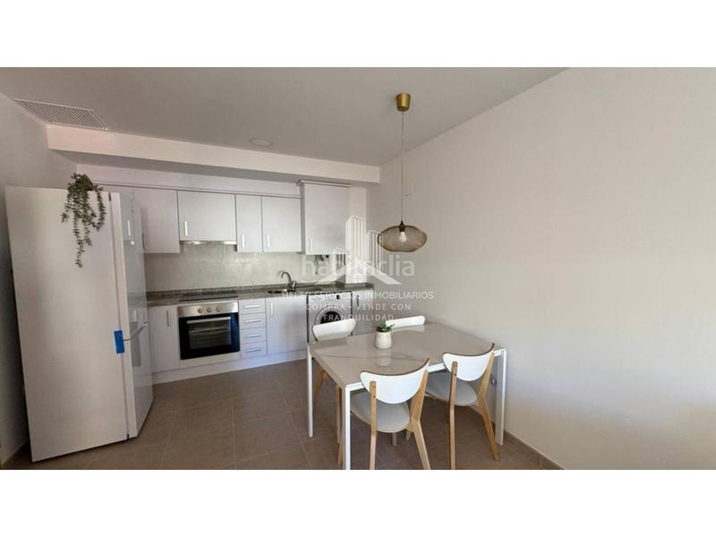 Foto 909456ee-4e98-47af-875f-1d768a403b7a. Miete etagenwohnung mit parking in Cabanes