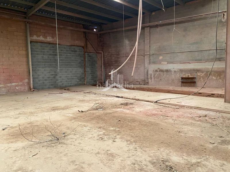 Foto c3a852d8-72c5-422e-8a3b-edd46cd12920. Nau industrial a Alcora (l´)