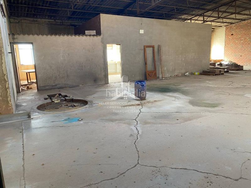 Foto c785e0e7-5b40-450b-bbfb-1391cce23a6b. Nau industrial a Alcora (l´)