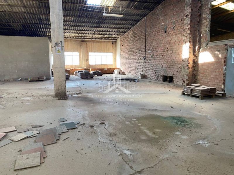 Foto f083c94d-d295-4c93-a41d-58f4b2be56a7. Nau industrial a Alcora (l´)