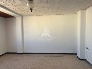 Appartement  Avenida país valenciano. Piso en venta de 4 habitaciones en onda