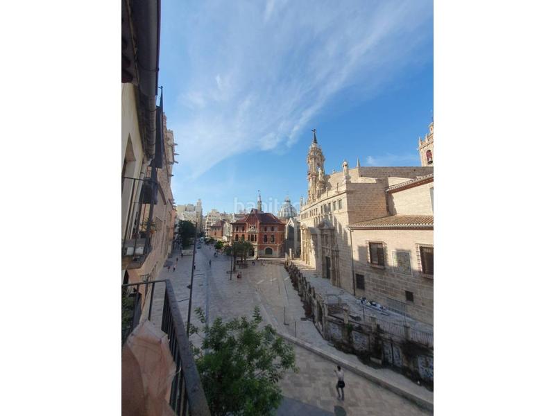 Foto ff1bba1a-d52a-436b-945f-0a2d6b7456f5. Edifici a El Mercat Valencia