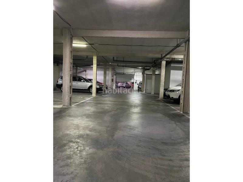 Foto 5845d3f0-bab6-42c0-96d8-b9f3073dd4b5. Car parking in La Roqueta Valencia