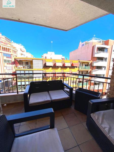 Foto 226bc2fe-b1f1-40d2-ab6e-26fae768b435. Alquiler apartamento en carrer la mar 21 en Campello Playa Campello (el)