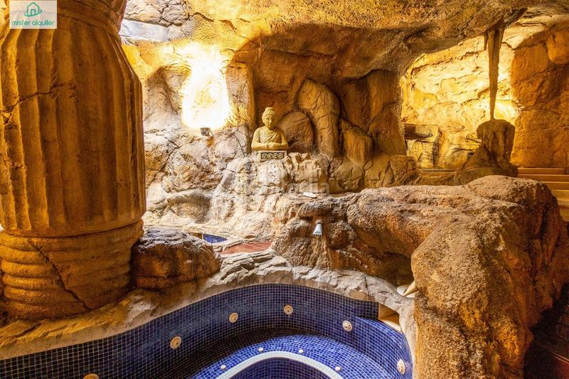 Foto 35366911-5b04-4a3f-9cdf-3e78381f42bb. Casa amb calefacció aparcament piscina a Santa Faz Alicante