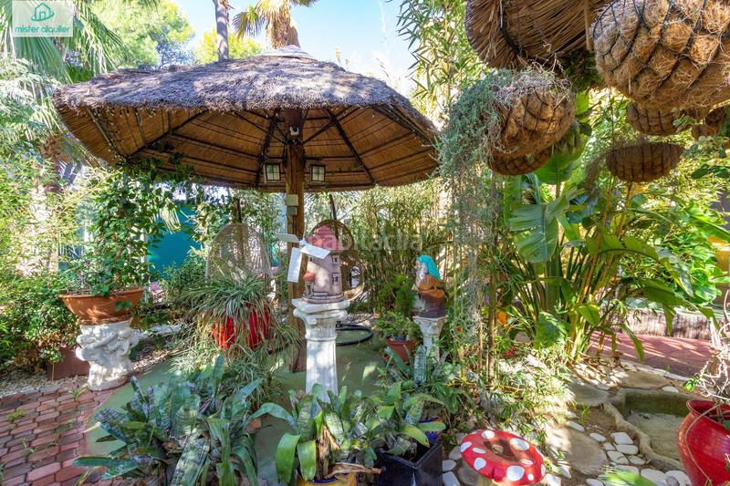 Foto 8d598e76-1994-412a-9912-c8896c87bf1c. Casa amb calefacció aparcament piscina a Santa Faz Alicante