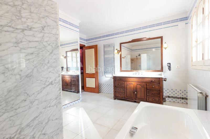 Foto 9984aa46-0926-44aa-b3e4-0dc6af1fd04c. Casa amb calefacció aparcament piscina a Santa Faz Alicante