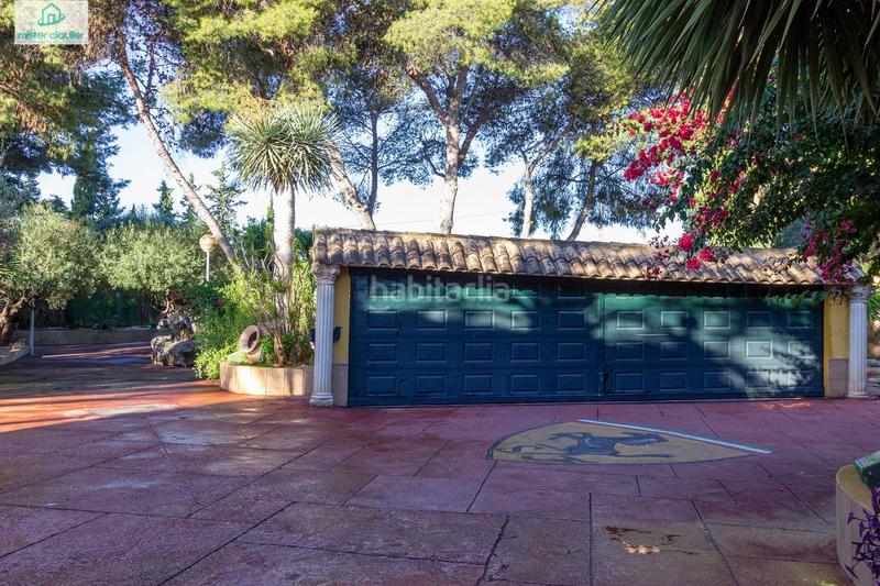 Foto d9ffbedd-67a9-4fde-9d12-6e210c0a3ea1. Casa amb calefacció aparcament piscina a Santa Faz Alicante