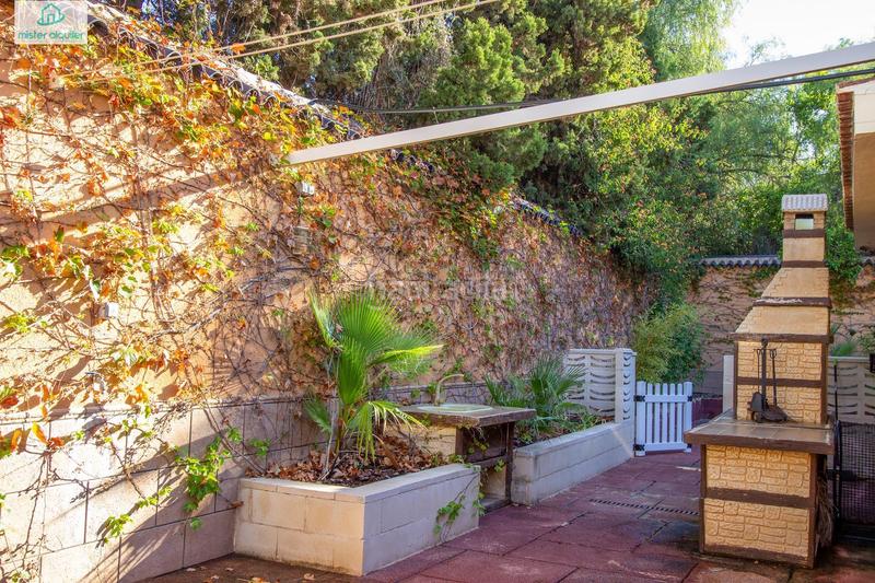 Foto e35685db-f95e-4cca-86db-f34f8a587df7. Casa amb calefacció aparcament piscina a Santa Faz Alicante