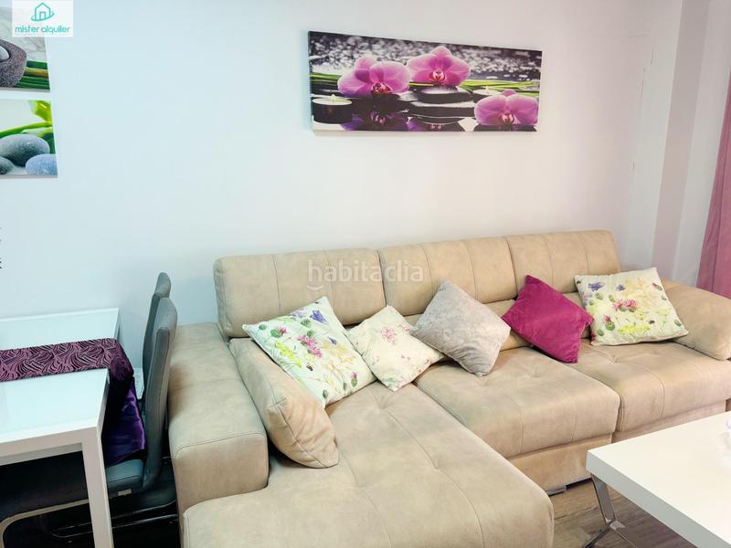Foto 5e323c69-406c-4c7b-89b0-d9d66d05fe79. Alquiler ático en calle colon 8 precioso apartamento atico duplex vistas al mar en Campello (el)