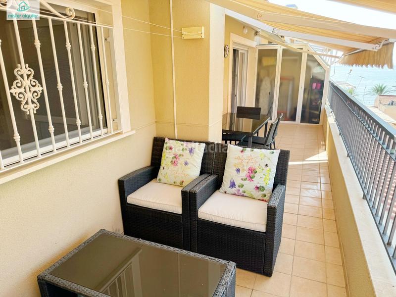 Foto db9040d9-a34c-441f-a7cd-041a82b48791. Alquiler ático en calle colon 8 precioso apartamento atico duplex vistas al mar en Campello (el)