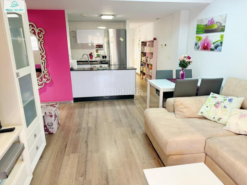 Foto 4d759ff8-4a89-4fdb-95c8-12da6ed2ee69. Location attique dans calle colon 8 dans Campello Playa Campello (el)