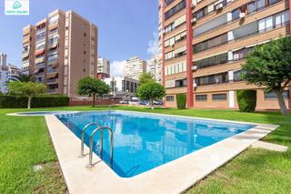 Lloguer Apartament a Belgica 5. Benidorm ,sitio muy tranquilo con piscina y parking ideal turism