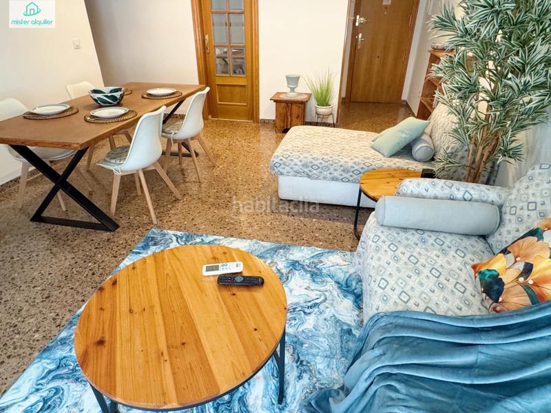 Foto 7da5cb25-2a8d-43f9-b01d-f2a40516693c. Location appartement dans calle sant bartolomeu 128 dans Campello (el)