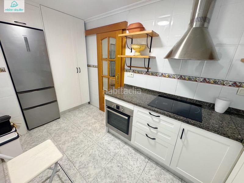 Foto 9f147875-7837-47fc-a939-af465559238f. Location appartement dans calle sant bartolomeu 128 dans Campello (el)