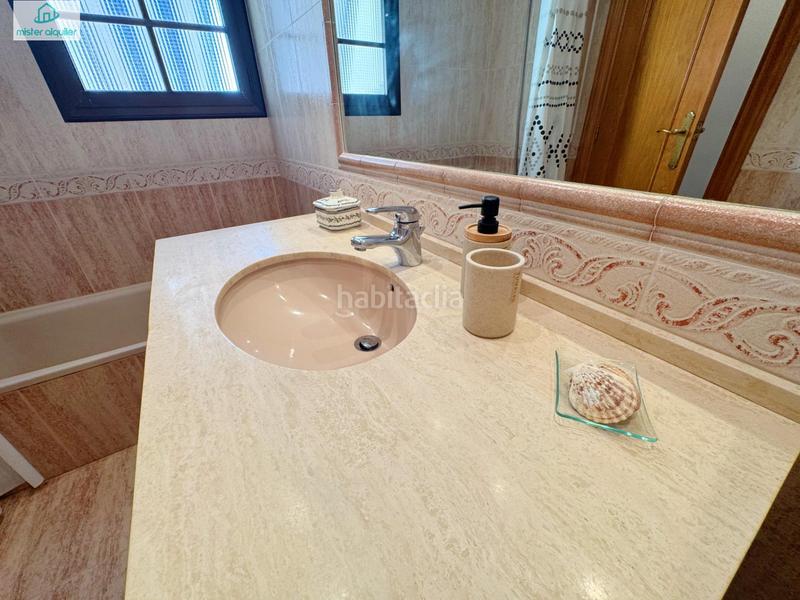Foto b2e76467-fafc-477a-98dd-8886a9884175. Location appartement dans calle sant bartolomeu 128 dans Campello (el)