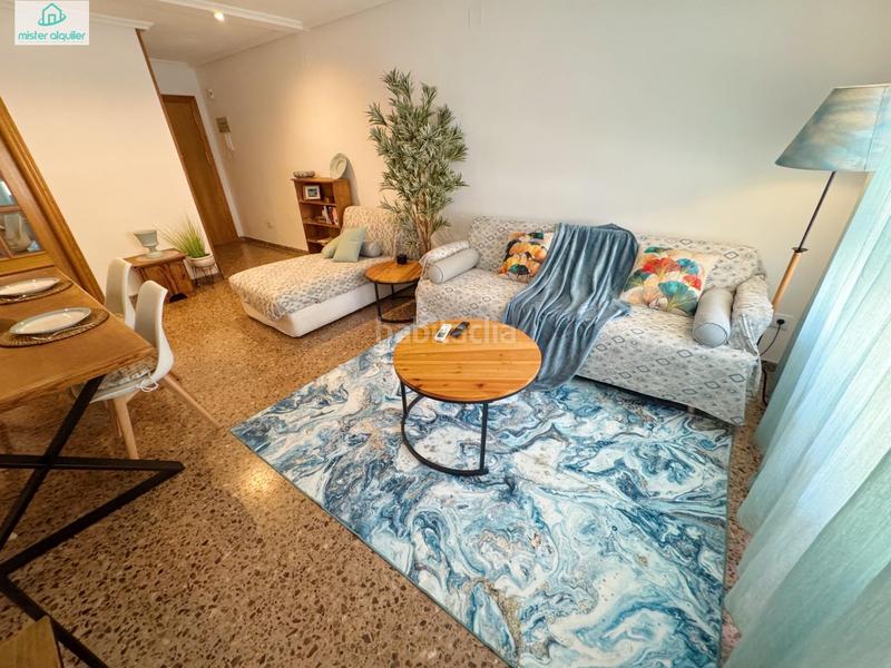 Foto d2cb92f7-4ecf-48d8-aaae-a47f5a9d41e0. Location appartement dans calle sant bartolomeu 128 dans Campello (el)