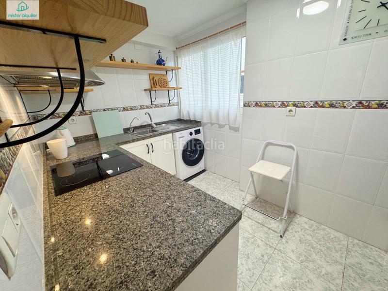 Foto 1bb48746-7e46-4931-8978-59aded8af9cd. Rent apartment in calle sant bartolomeu 128 in Campello Playa Campello (el)