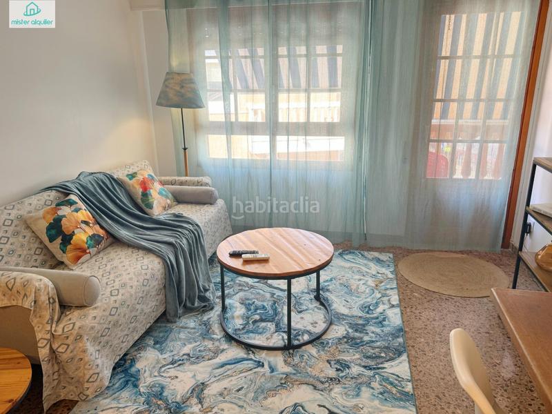 Foto d49f3711-89ee-4408-a125-07b9e9b03a3d. Rent apartment in calle sant bartolomeu 128 in Campello Playa Campello (el)