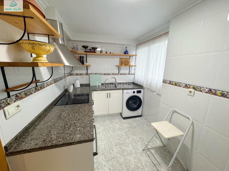 Foto f765a7d1-f10a-4c1a-b929-6c25f7481d43. Rent apartment in calle sant bartolomeu 128 in Campello Playa Campello (el)