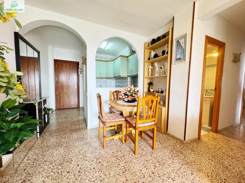 Foto 75a8b826-e0c0-4ab8-a762-80c58026f97a. Rent apartment in niza 30 in Playa de San Juan Alicante