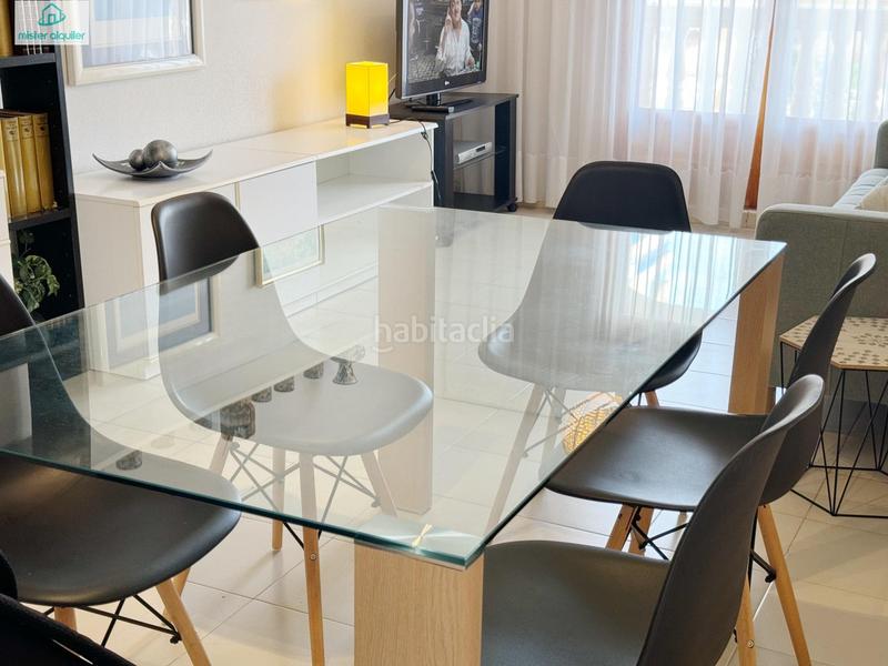 Foto a2c86ed2-929f-45e7-a5f4-5cfccaf6d272. Lloguer apartament a calle ruperto chapi 4 a Campello Playa Campello (el)