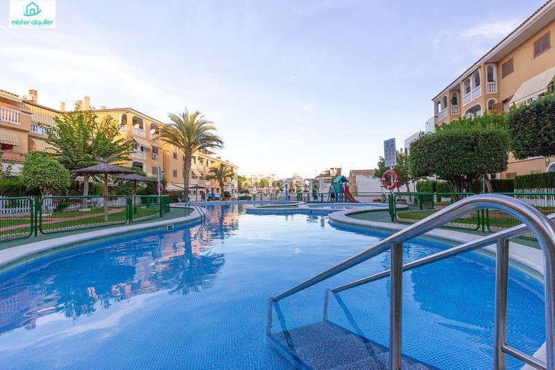 Foto 6ffa1212-5903-4bb4-9cf4-57f75c7f97df. Alquiler apartamento en calle ruperto chapi 4 en Campello Playa Campello (el)