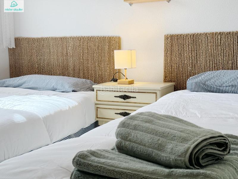 Foto 9cf05e93-3e26-44d6-9216-1b31a03f4091. Alquiler apartamento en calle ruperto chapi 4 en Campello Playa Campello (el)