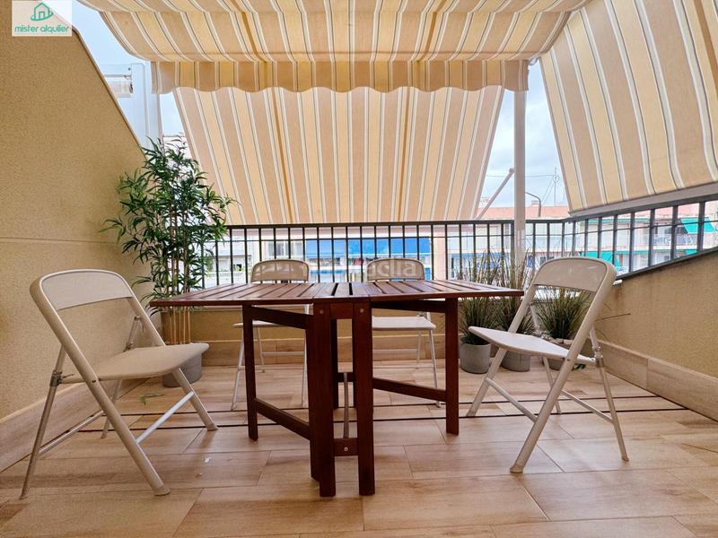 Foto 5f6a4d11-1f66-457d-bb4a-f6fbde97b5a4. Affitto attico in colon 8 in Campello Playa Campello (el)