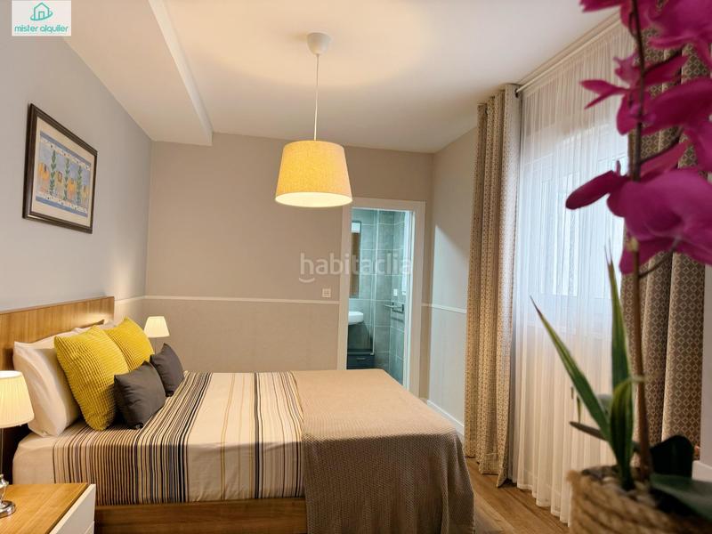 Foto c5d324dd-47ad-4b8d-8c14-234a234e88e3. Location attique dans colon 8 dans Campello Playa Campello (el)