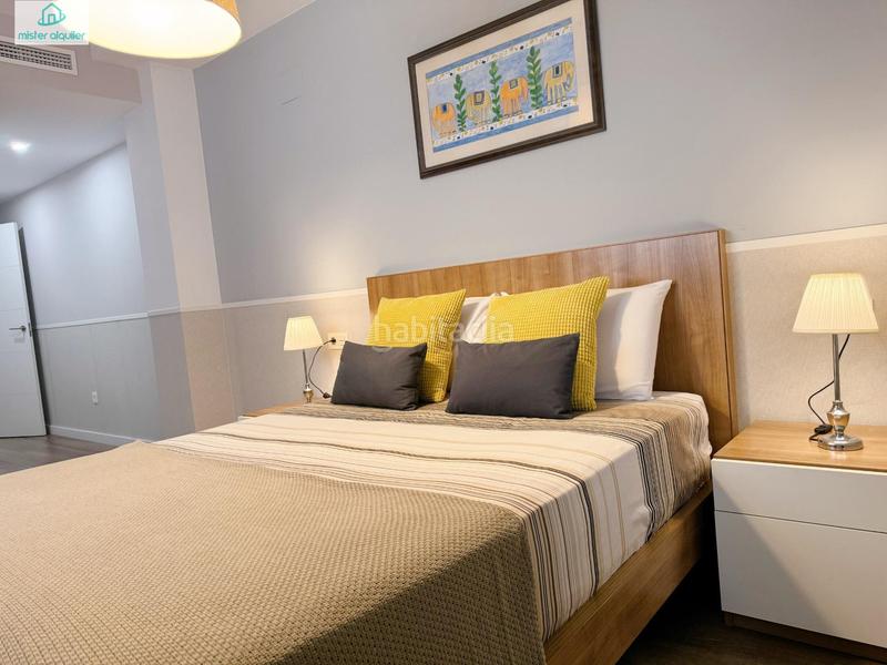 Foto 1b1b18e1-7383-40ec-916c-6d1907d54b23. Rent penthouse in colon 8 in Campello Playa Campello (el)