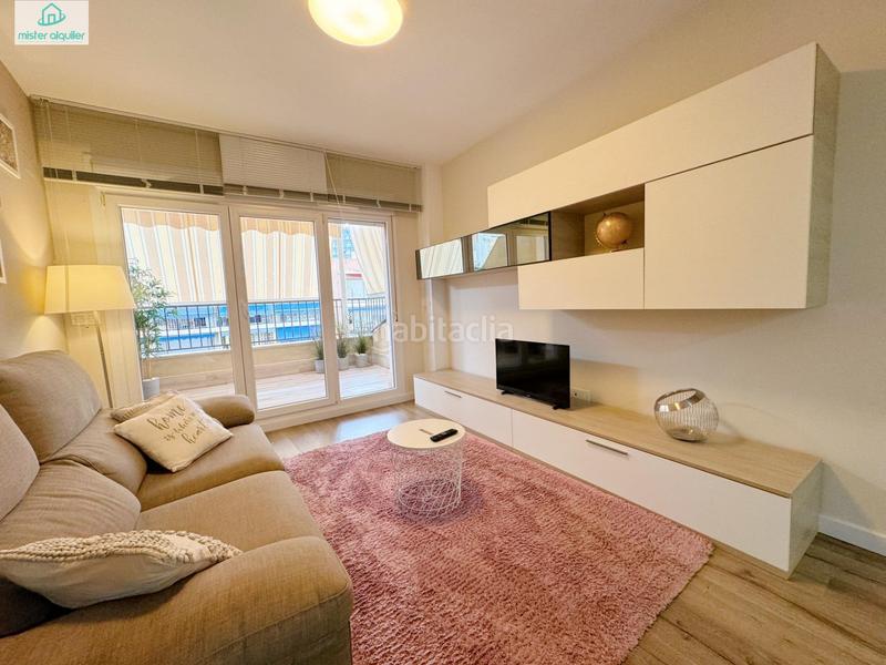 Foto 695d9943-013a-4c64-abf0-c66bfc8b6541. Rent penthouse in colon 8 in Campello Playa Campello (el)