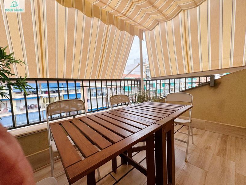 Foto 9a395702-650a-4e9a-93ae-ee9fb14cad74. Rent penthouse in colon 8 in Campello Playa Campello (el)