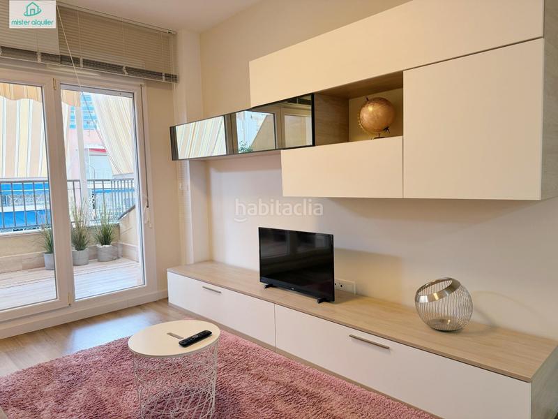 Foto ac1bf85a-f542-4bf5-b61d-177c81914872. Rent penthouse in colon 8 in Campello Playa Campello (el)