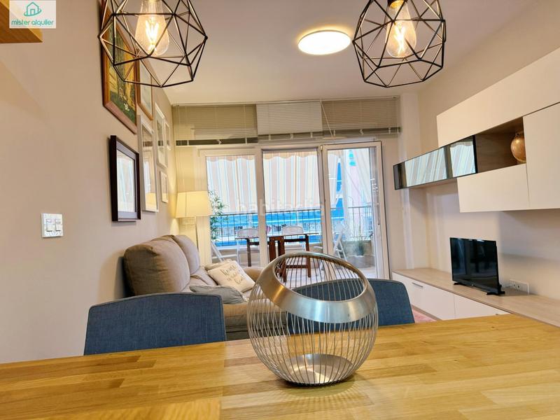 Foto ca2b089a-4c07-43f6-9a3a-15b63d564db4. Rent penthouse in colon 8 in Campello Playa Campello (el)