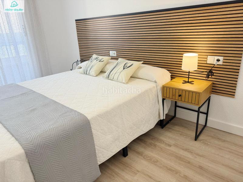 Foto 66f19f8b-e750-486a-be76-9a219a6732f7. Lloguer apartament a calle colon 12 b a Campello Playa Campello (el)