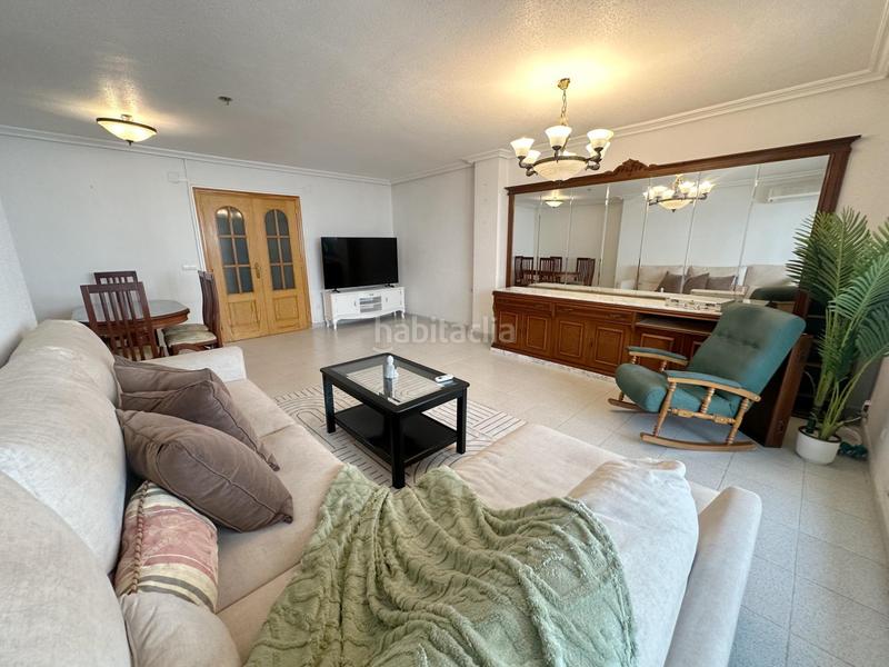 Foto 861c8b7c-2326-4317-b3ad-741aece82256. Location appartement dans calle colon 12 b dans Campello Playa Campello (el)