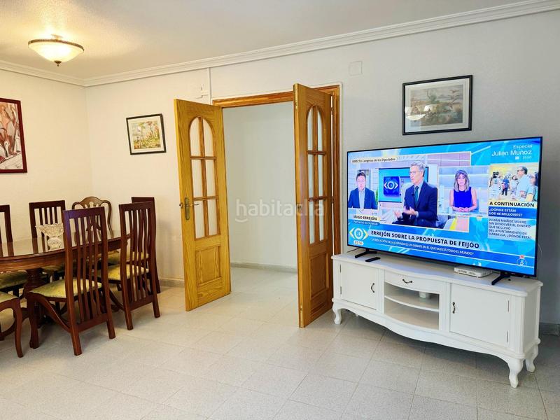 Foto 2db3cc38-894c-4c64-ac9f-b3a7788e6f41. Miete appartement in calle colon 12 b in Campello Playa Campello (el)